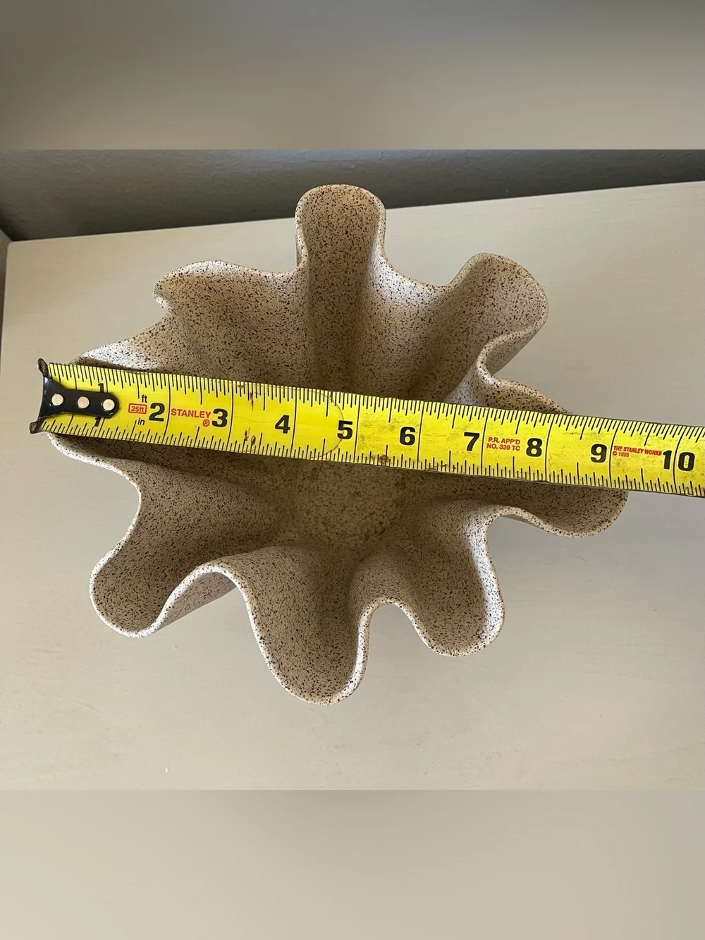 “CURIOUS CLAY” CERAMIC RUFFLE BOWL - Picture 9 of 10